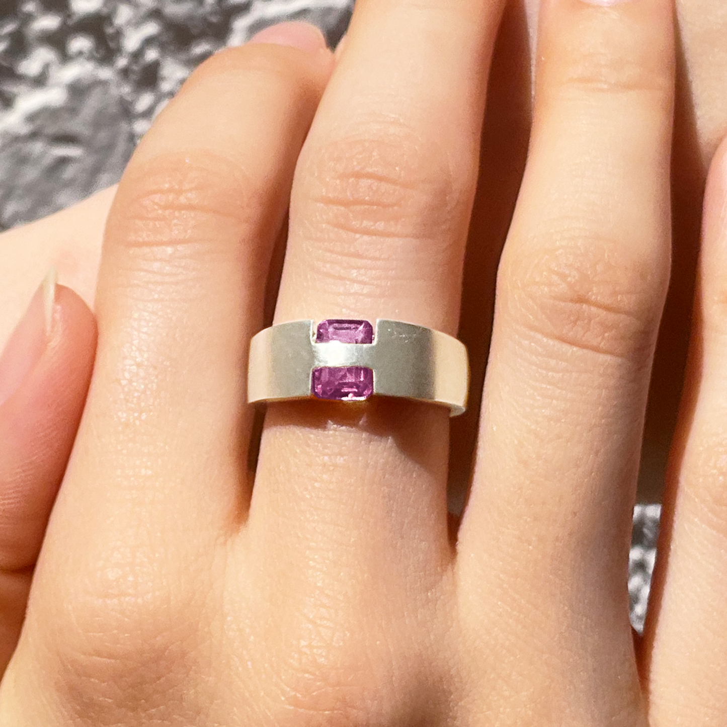 [Amethyst] hide and sparkle silver #exploring