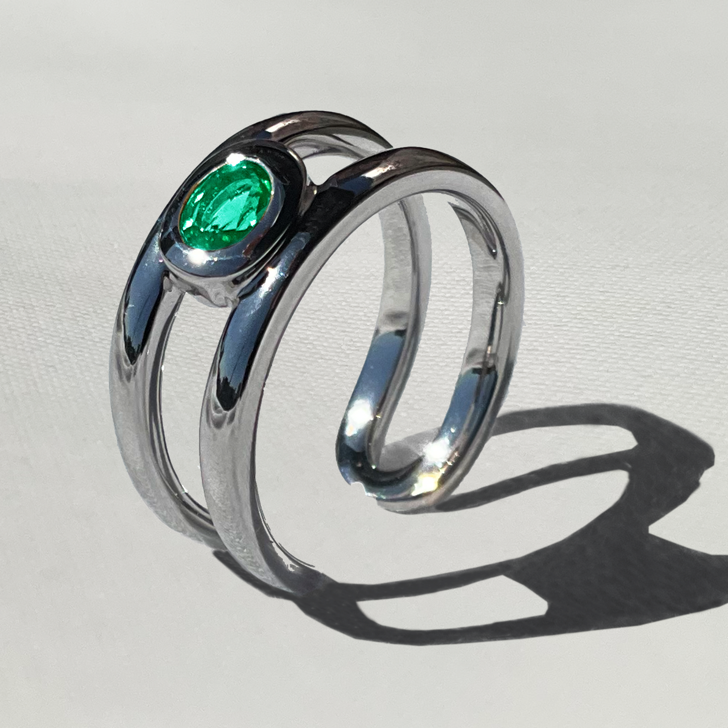 [Emerald] bind with oval silver #authentic