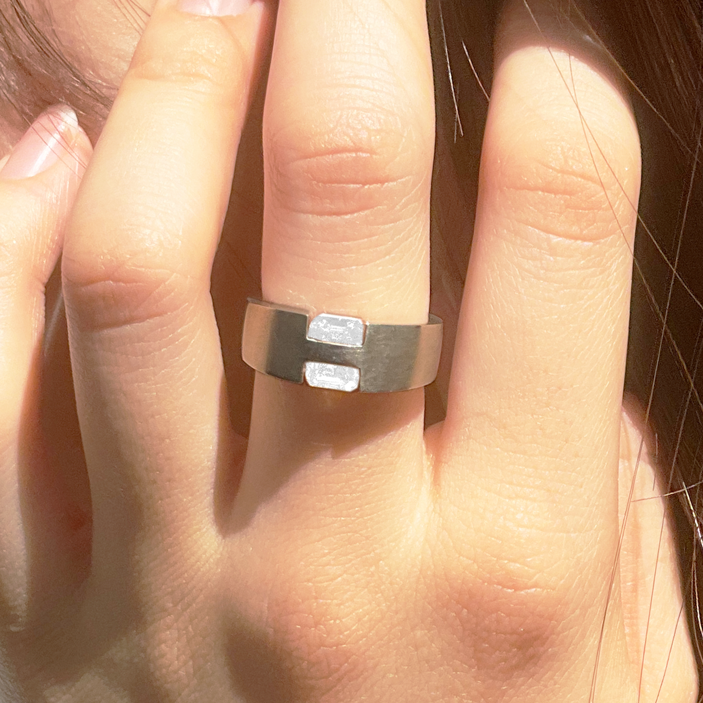 [Moonstone] hide and sparkle silver #exploring